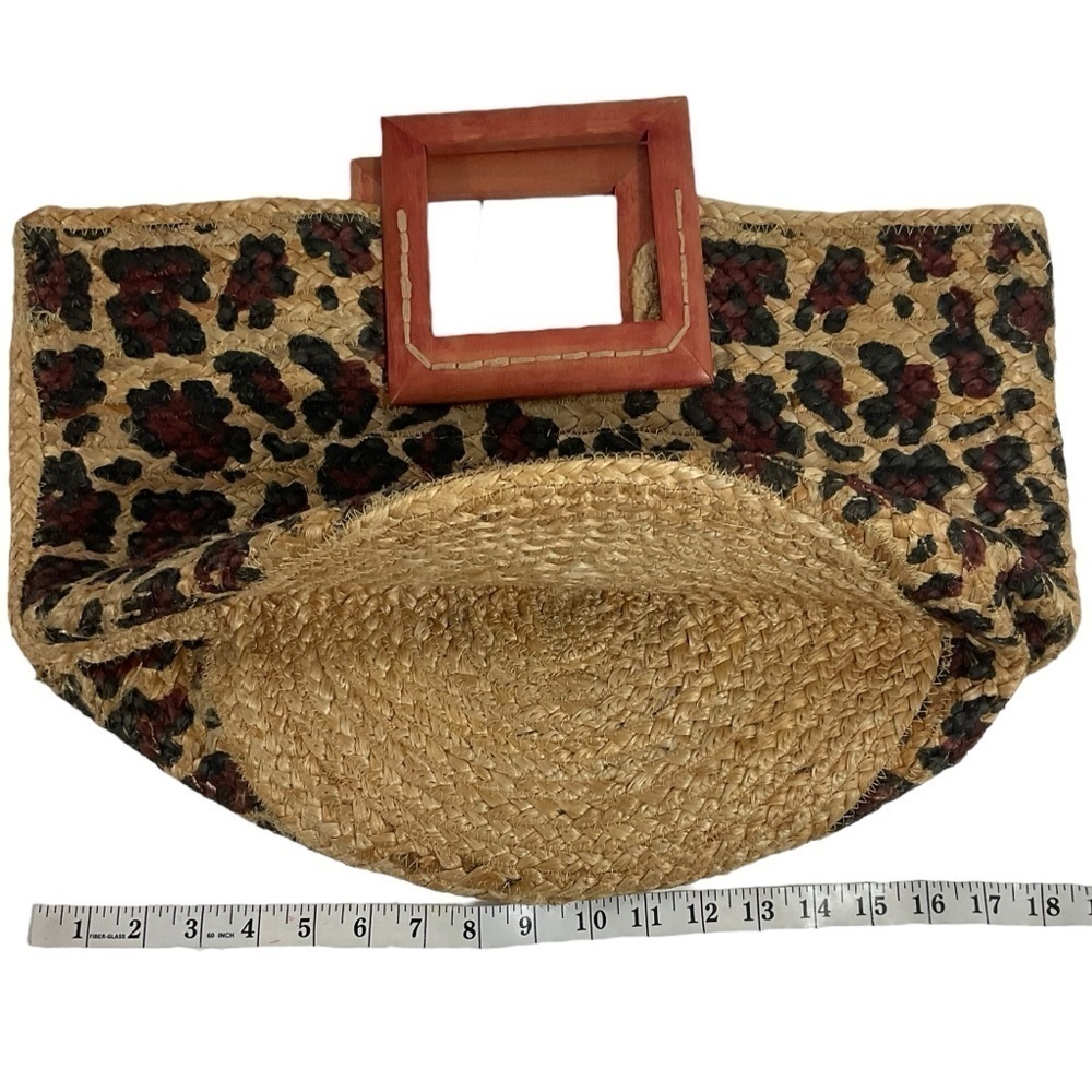 Stylish Alba Jute Tote Bag with Wooden Handles Leopard Print - Picture 15 of 16